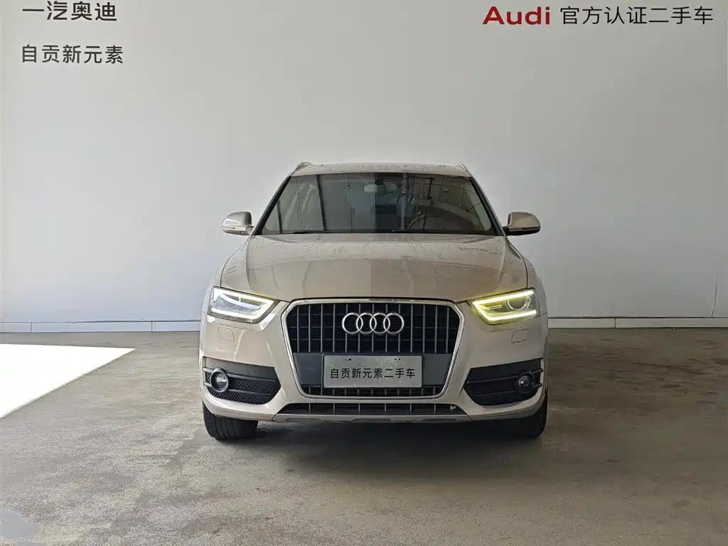 Audi Q3 2014 — фото 13