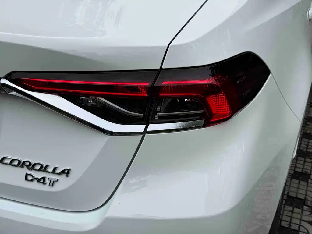 Toyota Corolla 2023 — фото 42