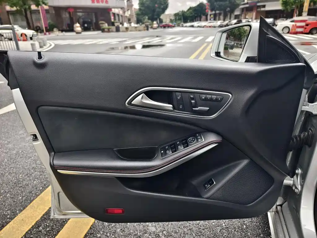 Mercedes-Benz CLA 2016 — фото 20