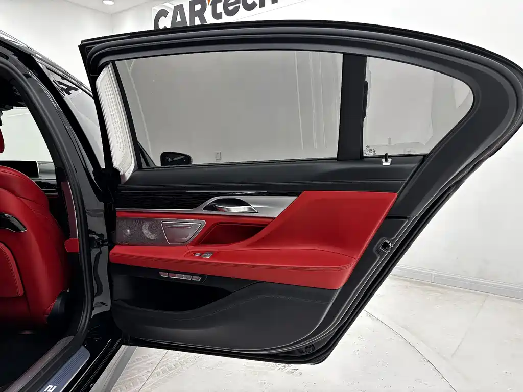 BMW 7 Series 2020 — фото 13