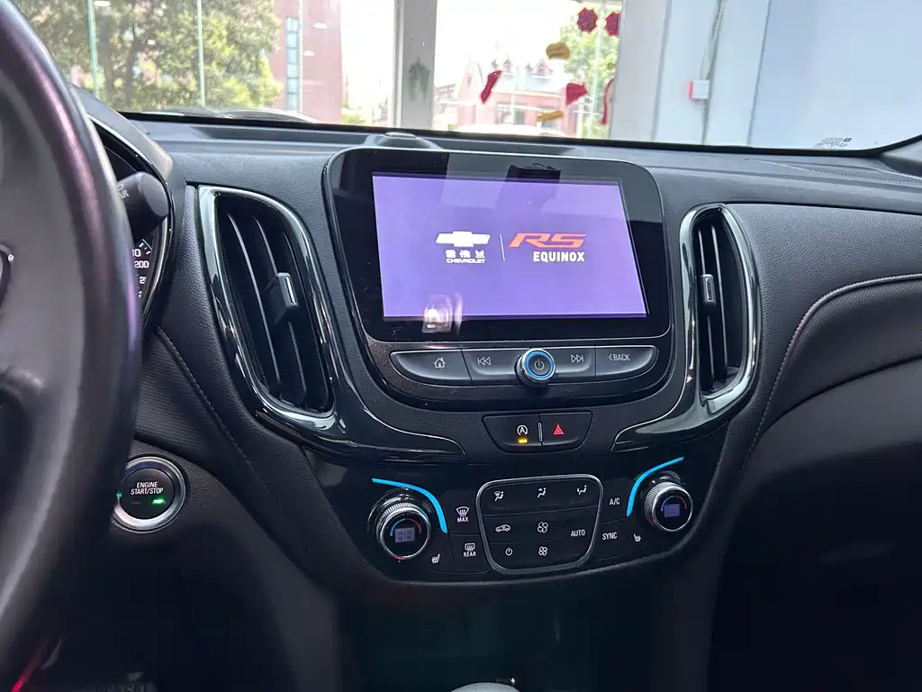 Chevrolet Equinox 2021 — фото 18