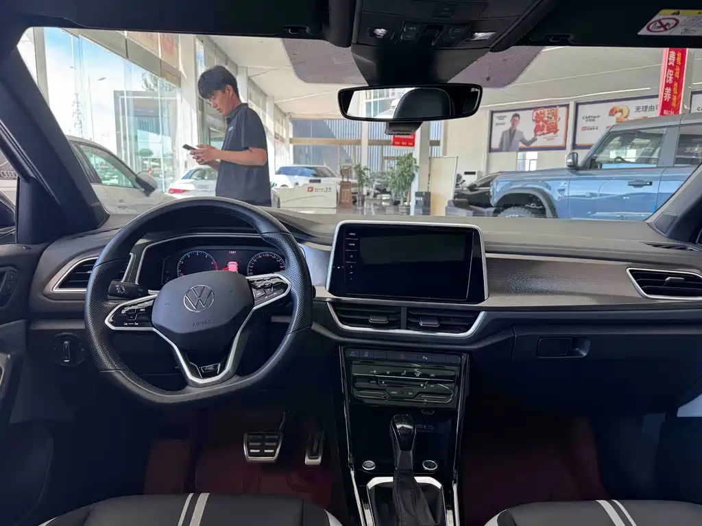 Volkswagen T-Roc 2024