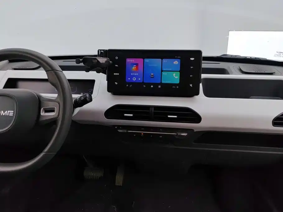 Geely Galaxy Panda 2025 — фото 13