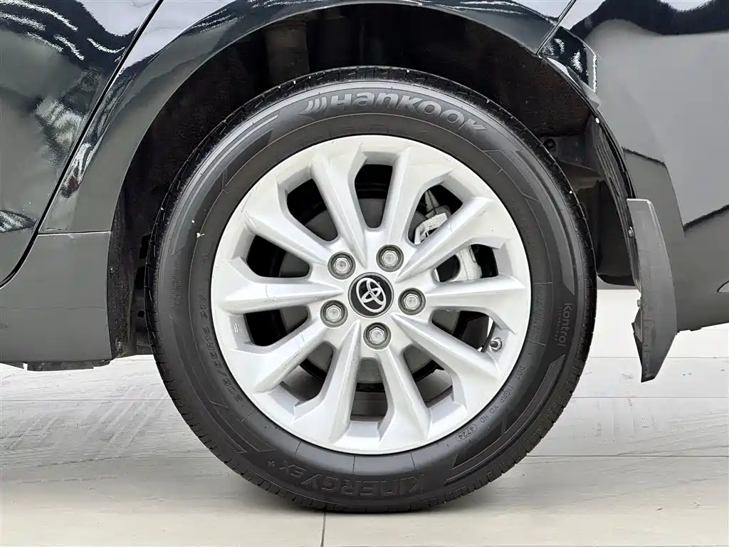 Toyota Corolla 2022 — фото 16