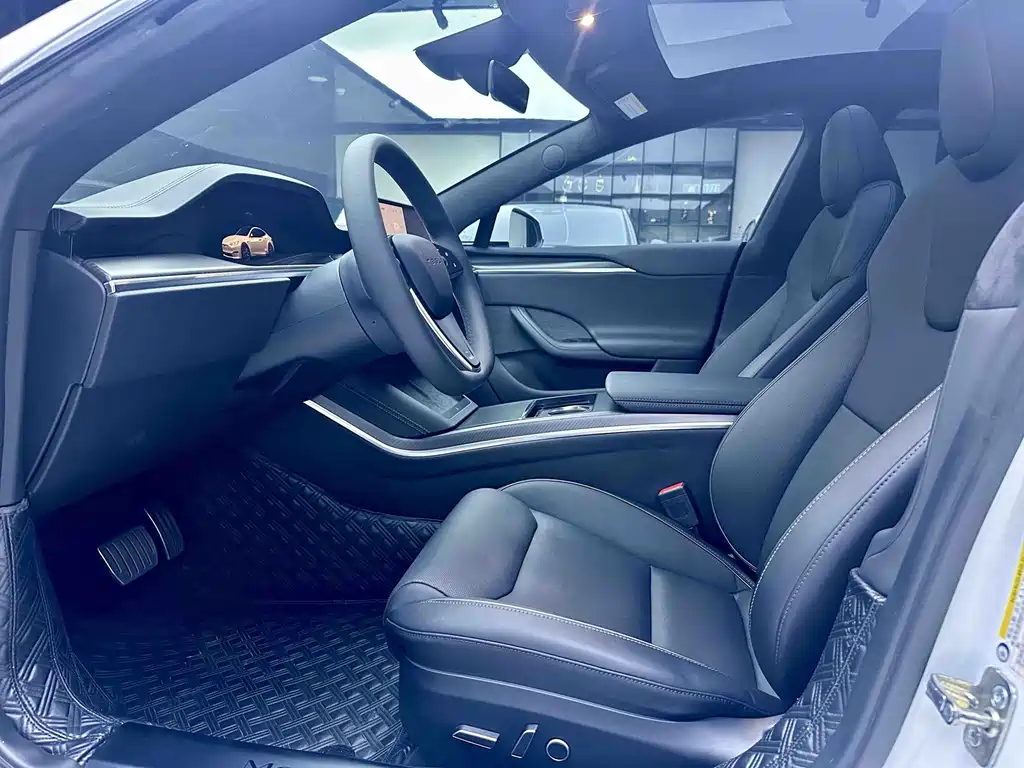 Tesla Model S 2023