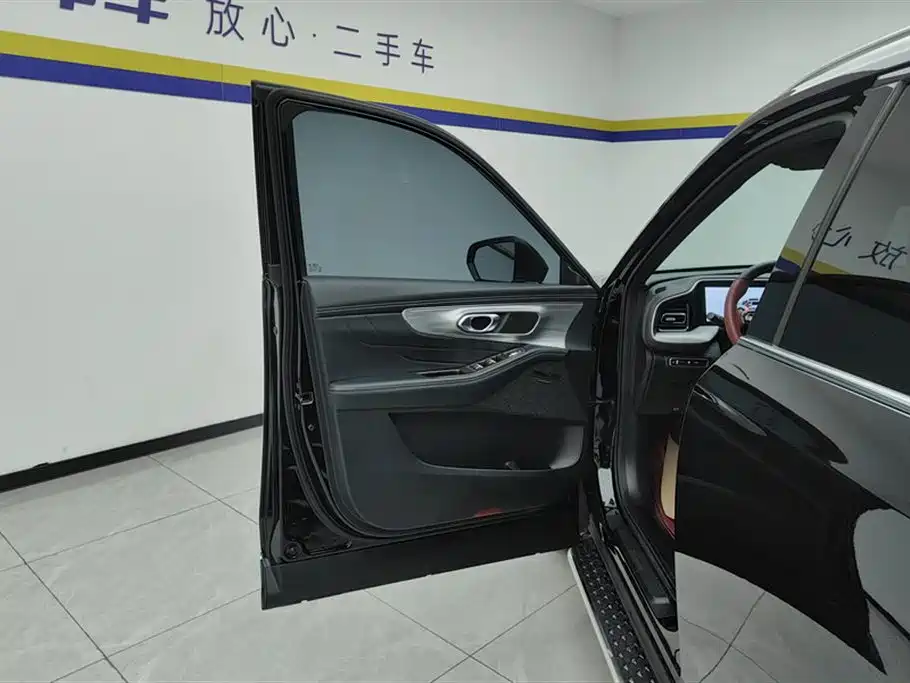 GAC Trumpchi GS8 2025 — фото 7