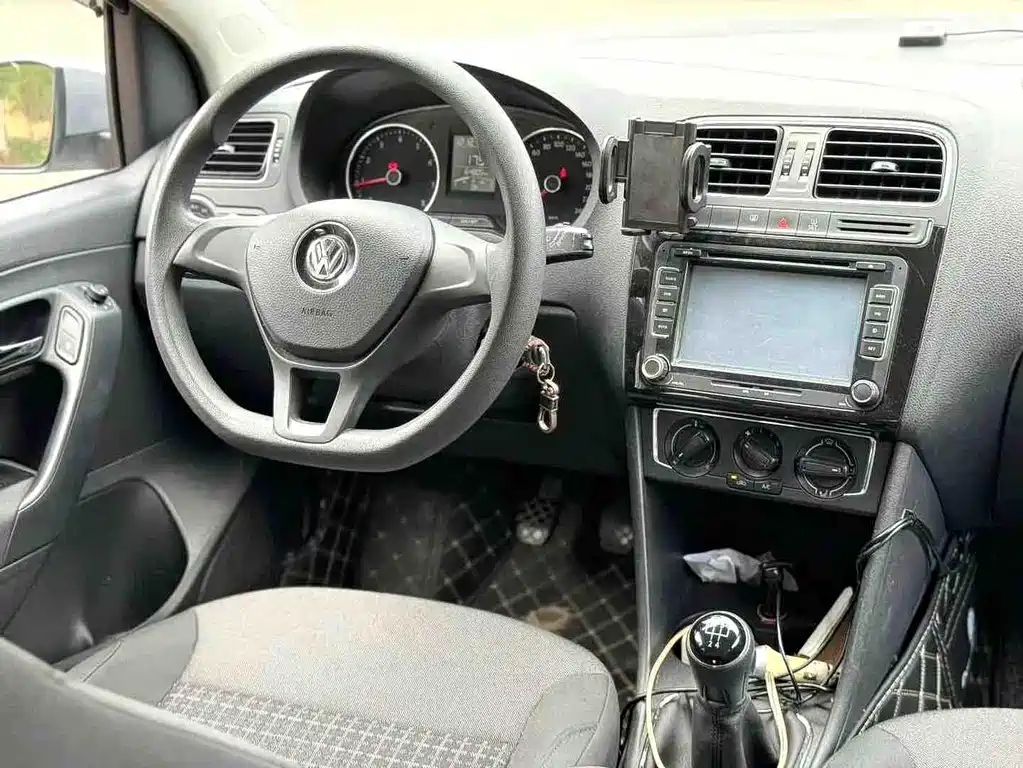 Volkswagen Polo 2015