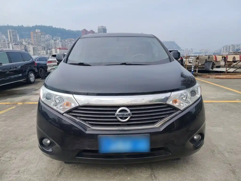 Nissan Quest 2015 — фото 3