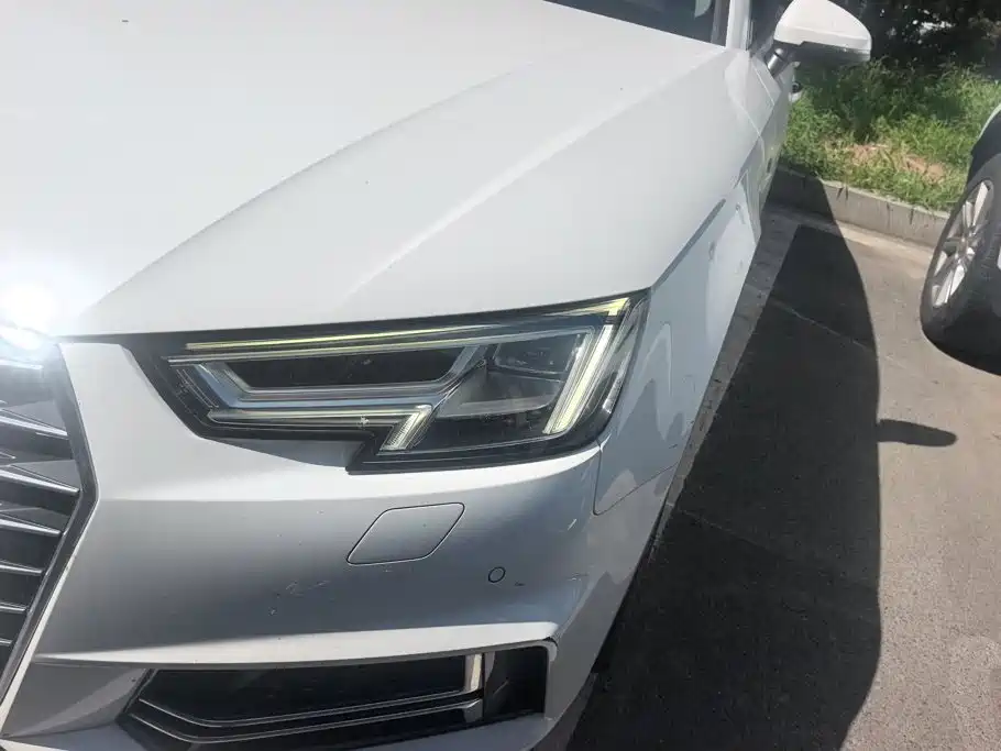 Audi A4L 2019