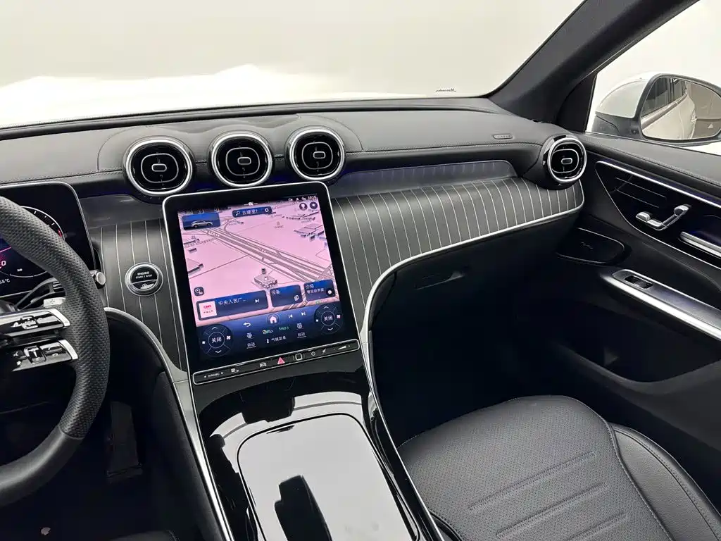 Mercedes-Benz GLC 2023 — фото 15