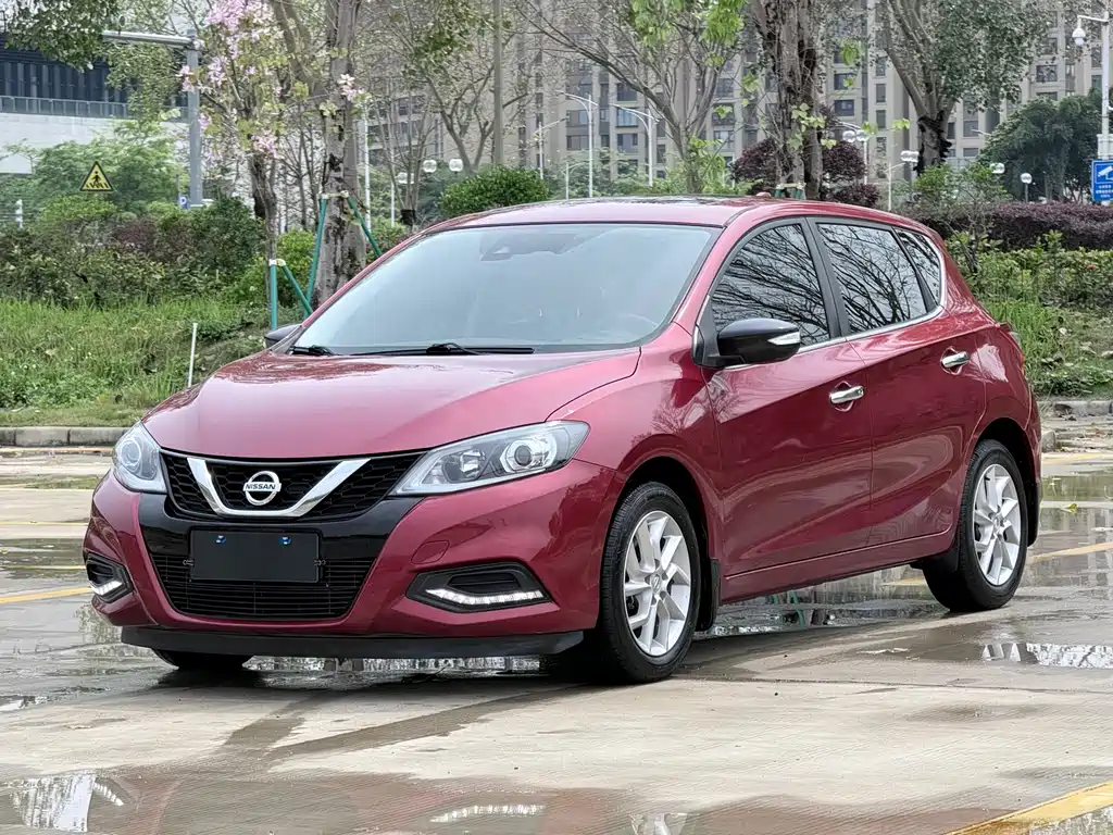 Nissan Tiida 2020 — фото 1