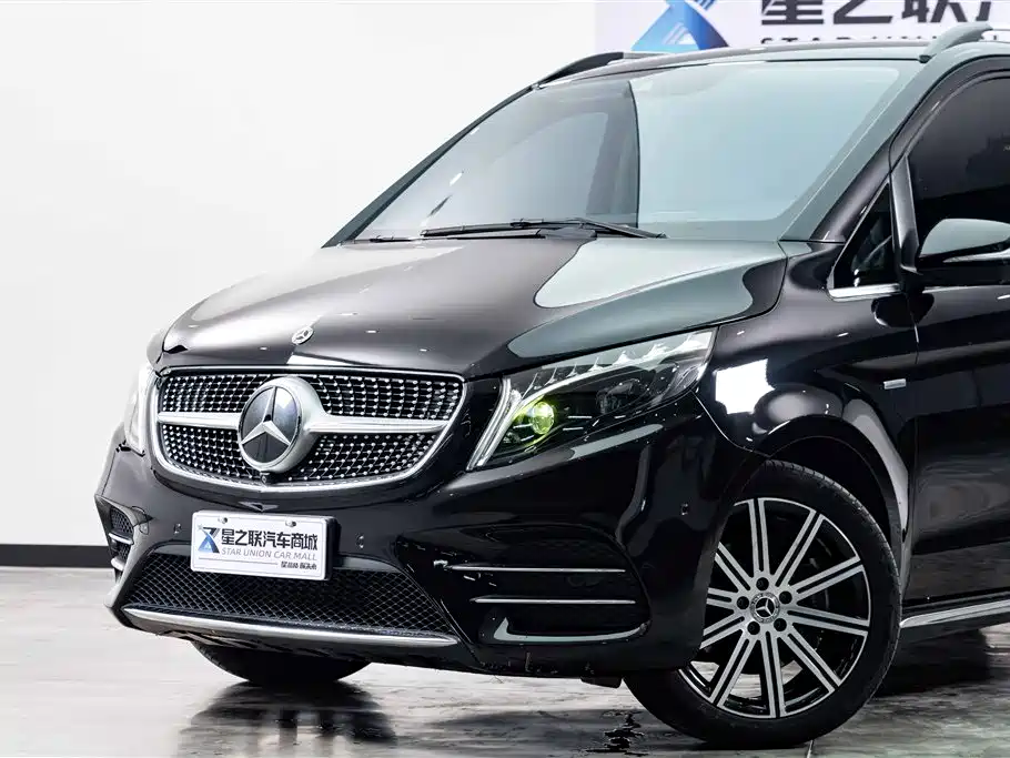 Mercedes-Benz V-Class 2023 — фото 3