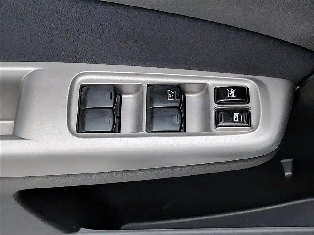 Subaru Forester 2010 — фото 9