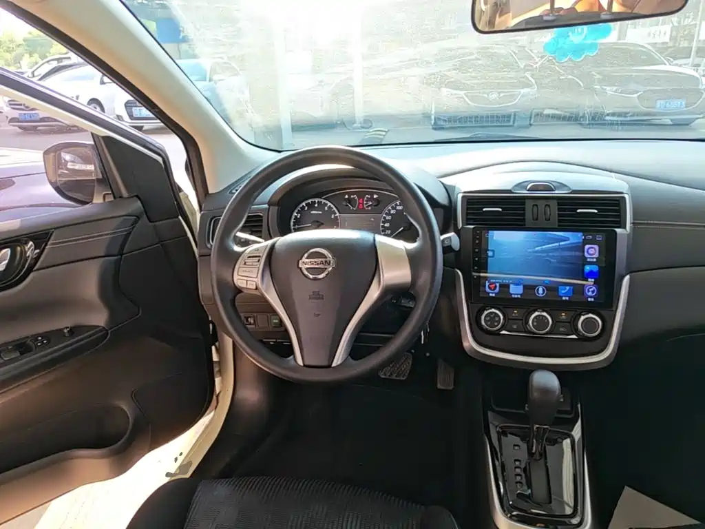 Nissan Tiida 2019 — фото 11
