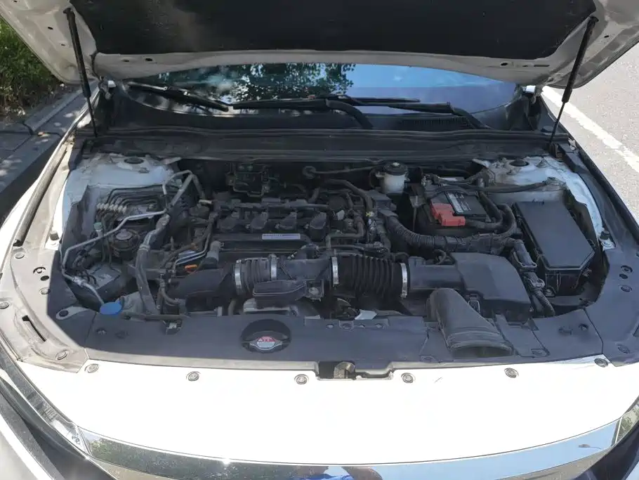Honda Accord 2019 — фото 10