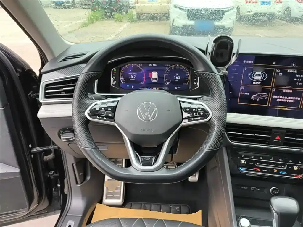 Volkswagen Tiguan L 2022 — фото 11
