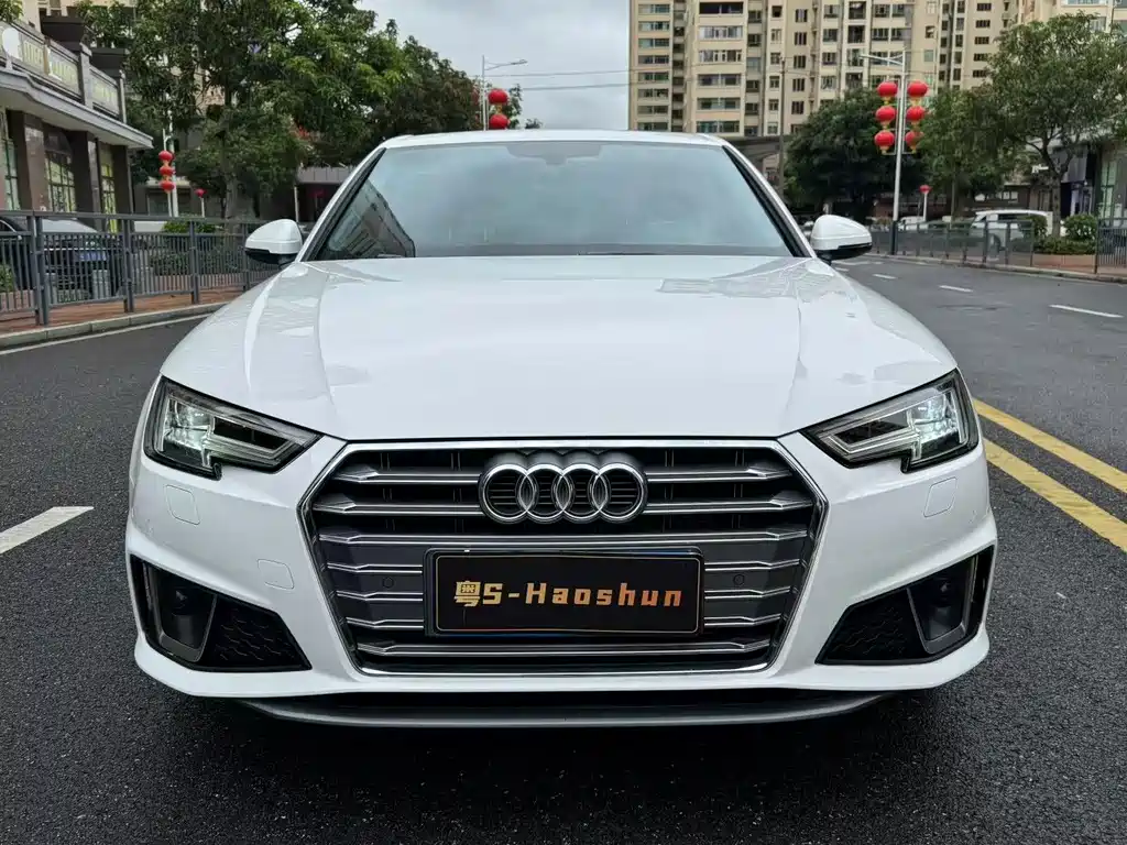 Audi A4L 2019