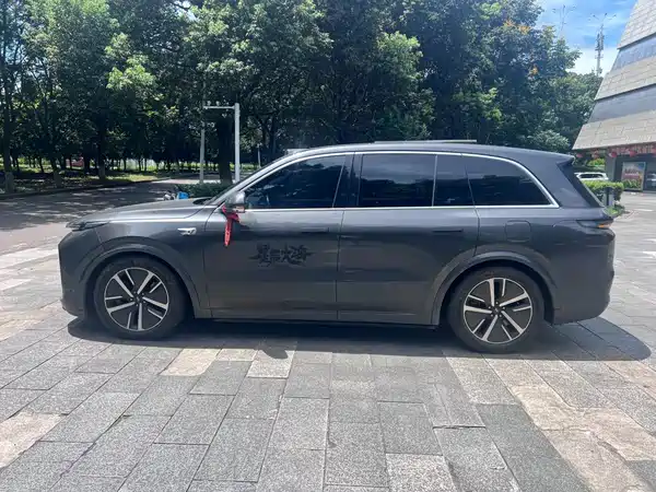 Li Auto L8 2024