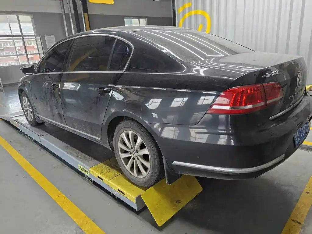 Volkswagen Magotan 2016