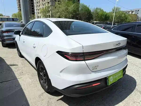 BYD Seal 05 DM-i 2025