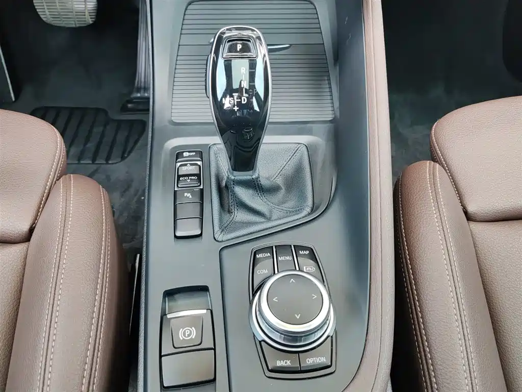 BMW X1 2022 — фото 12