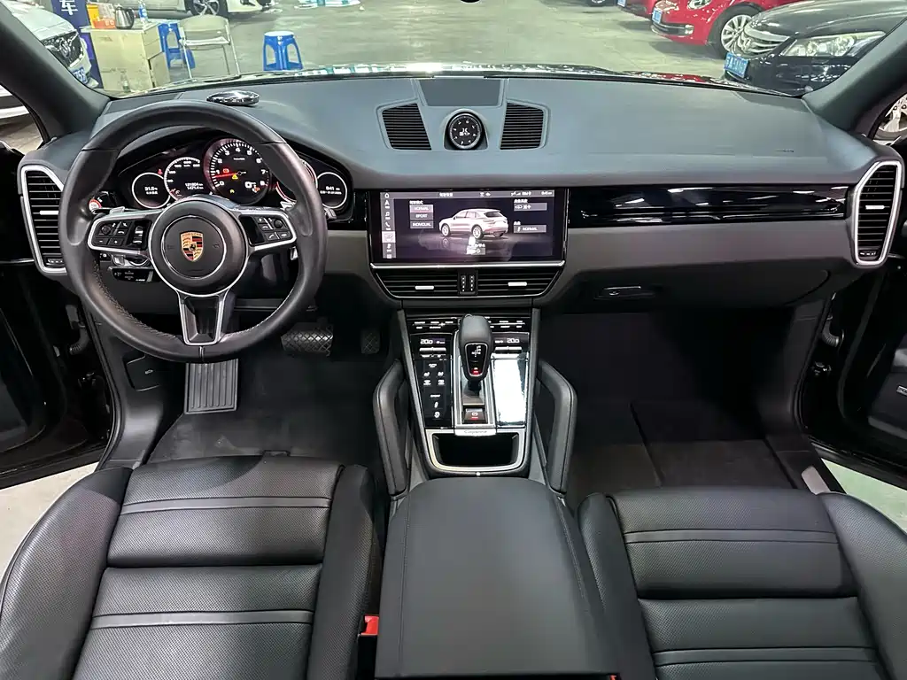 Porsche Cayenne 2021 — фото 12