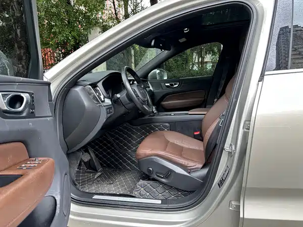 Volvo XC60 2020
