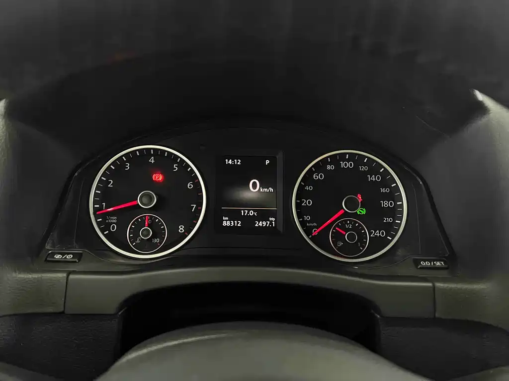 Volkswagen Tiguan 2016 — фото 12