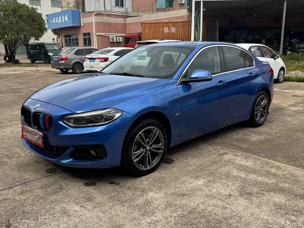 BMW 1 Series 2017 — фото 1
