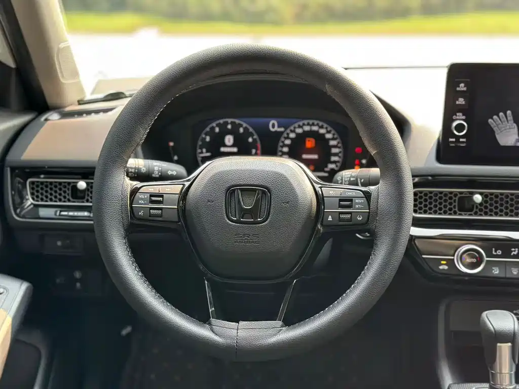 Honda Civic 2023 — фото 13