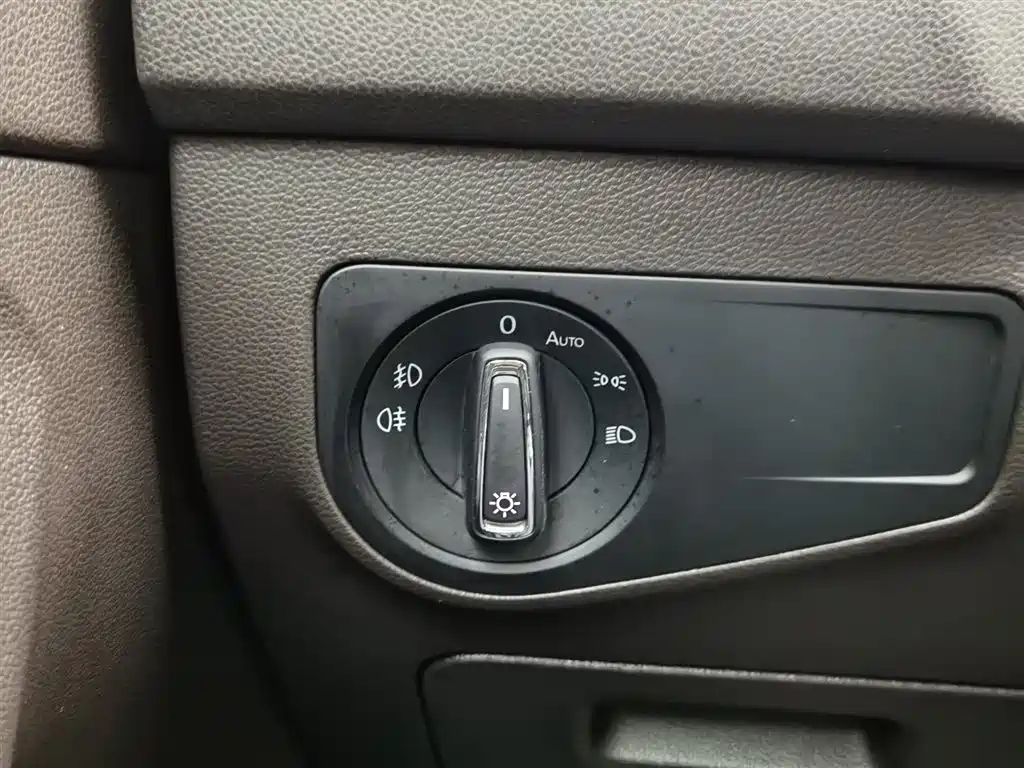 Volkswagen Tiguan L 2017 — фото 21