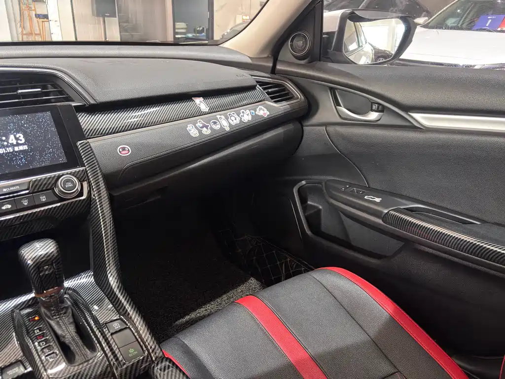 Honda Civic 2020 — фото 12