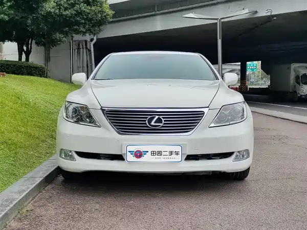 Lexus LS 2006