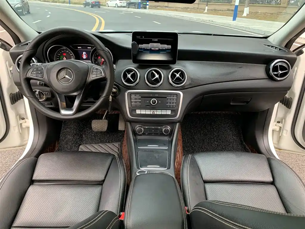 Mercedes-Benz GLA 2018 — фото 10