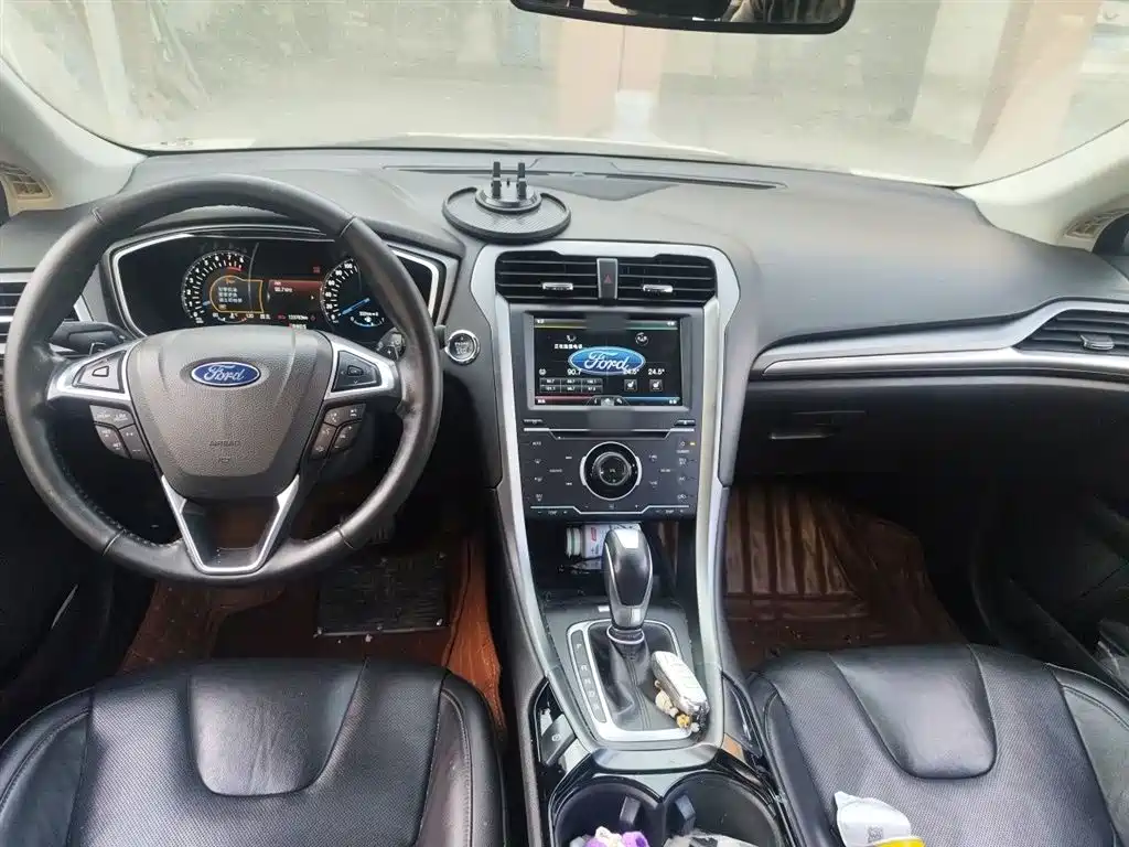 Ford Mondeo 2014 — фото 13