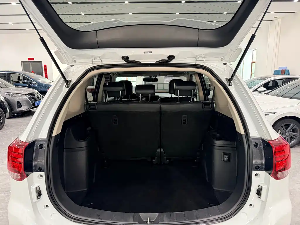 Mitsubishi Outlander 2023 — фото 14