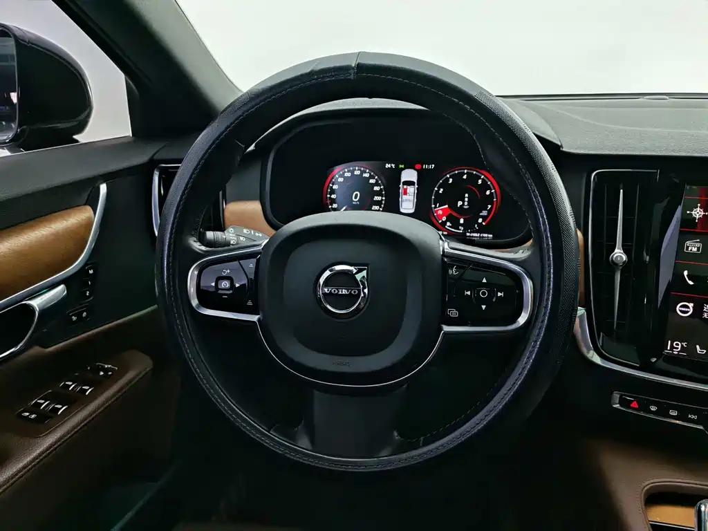 Volvo S90 2021 — фото 15