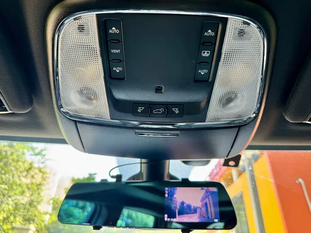 Jeep Grand Cherokee 2022 — фото 18