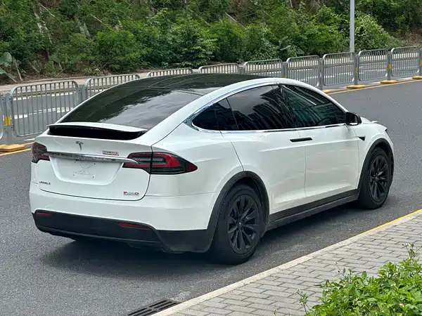 Tesla Model X 2017