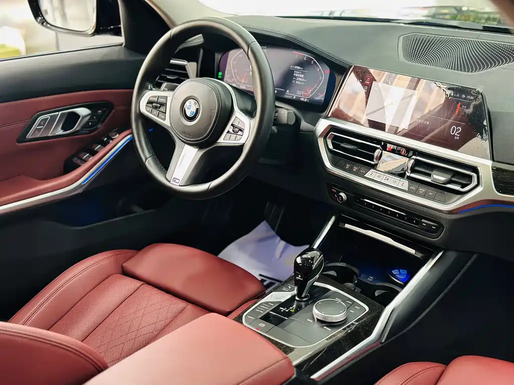 BMW 3 Series 2022 — фото 16