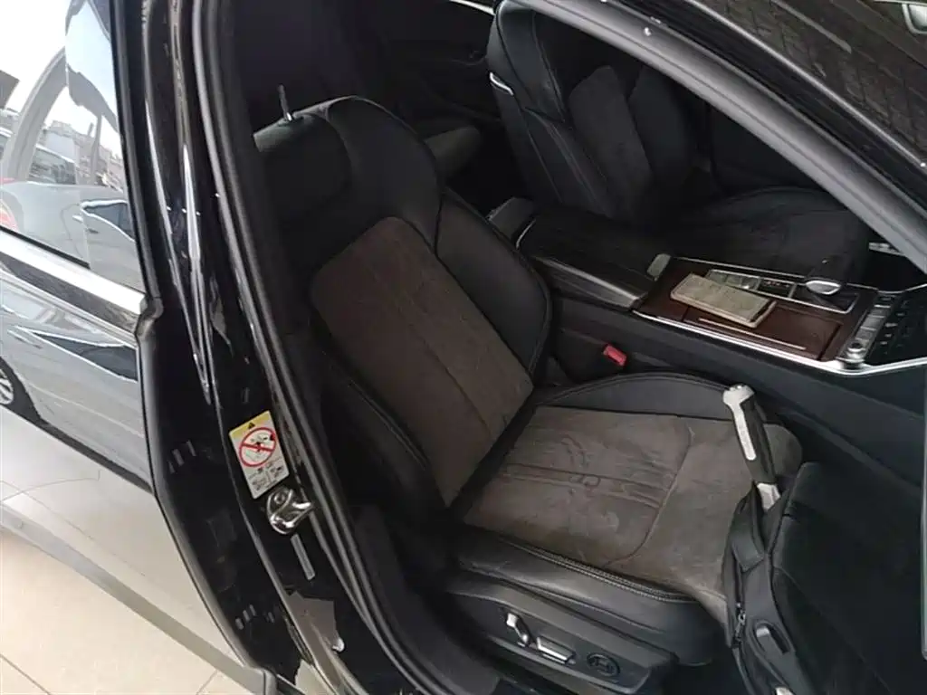 Audi A6L 2023 — фото 25