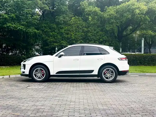Porsche Macan 2021