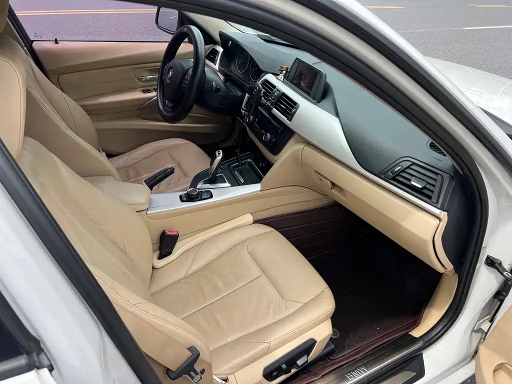 BMW 3 Series 2014 — фото 13