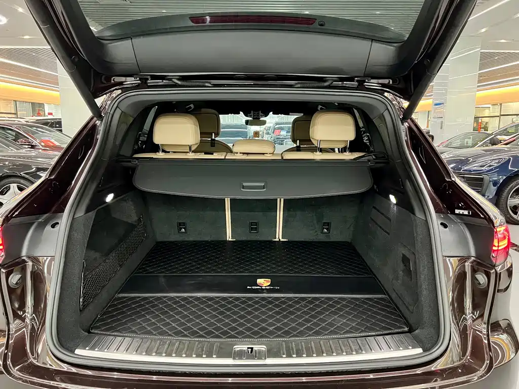 Porsche Cayenne 2019 — фото 13