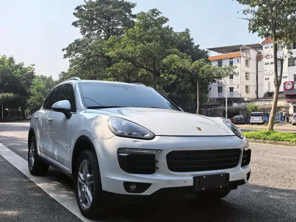 Porsche Cayenne 2016 — фото 2