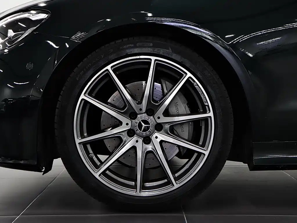 Mercedes-Benz E-Class 2023 — фото 8
