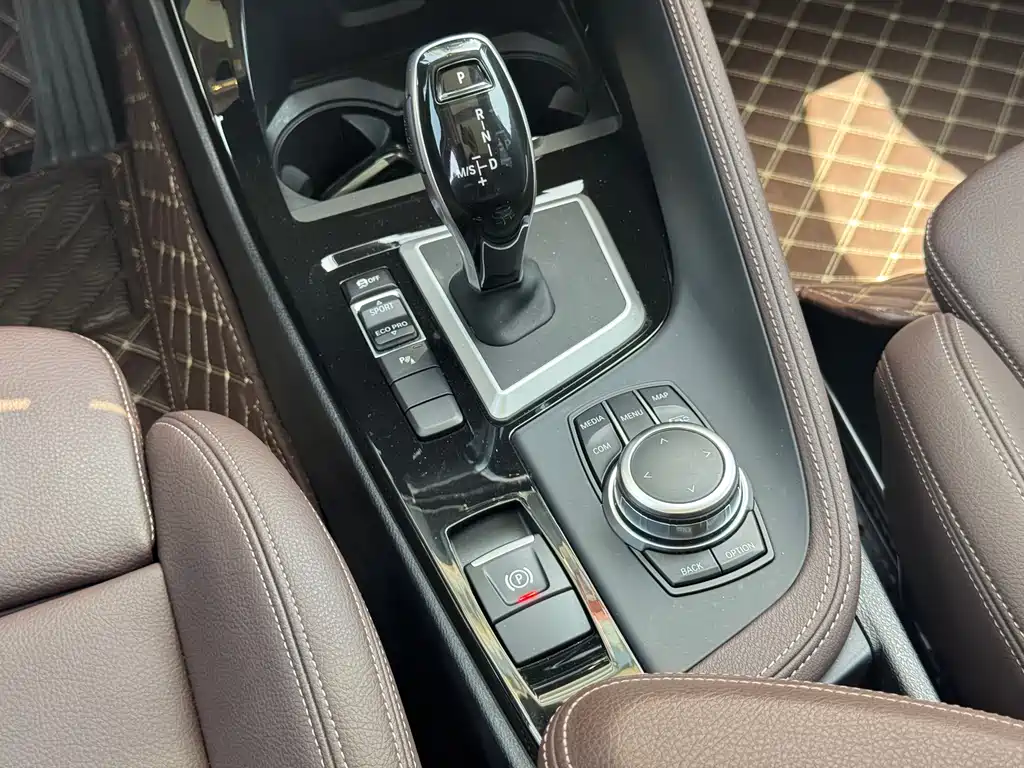 BMW X2 2022 — фото 12