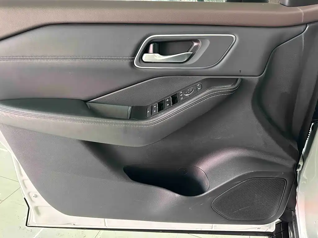 Nissan X-Trail 2021 — фото 9