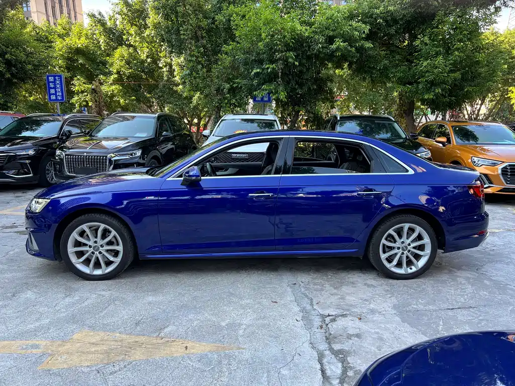 Audi A4L 2019