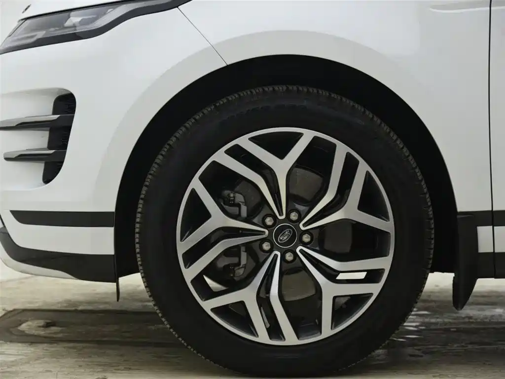Land Rover Evoque 2023 — фото 15